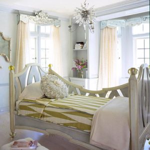 Trang trí Cửa Sổ Phòng Ngủ hộc màn bằng gương 300x300 - Trang trí Cửa Sổ Phòng Ngủ