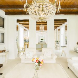 Trang Trí Ngôi Nhà Theo Phong Cách Truyền Thống phòng phong cách truỳên thống 300x300 - Trang Trí Ngôi Nhà Theo Phong Cách Truyền Thống